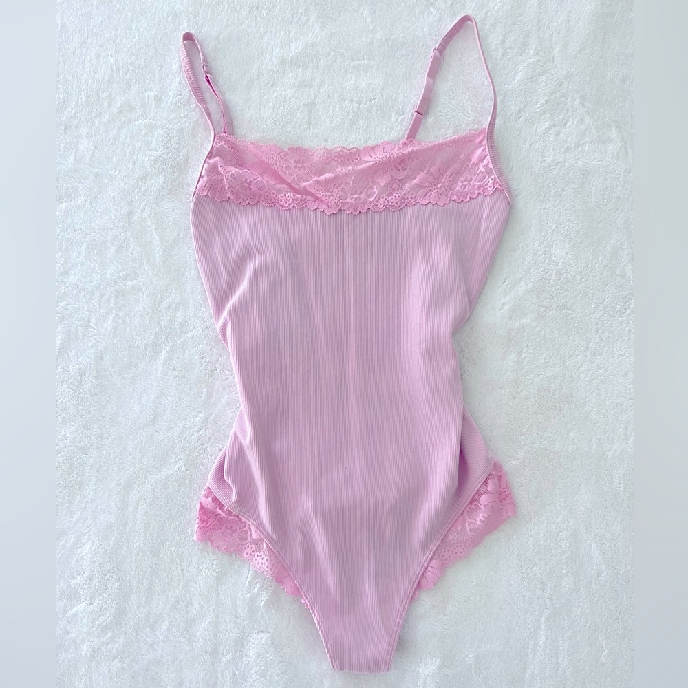 Victoria’s Secret pink lace bodysuit Valentines edition -XS